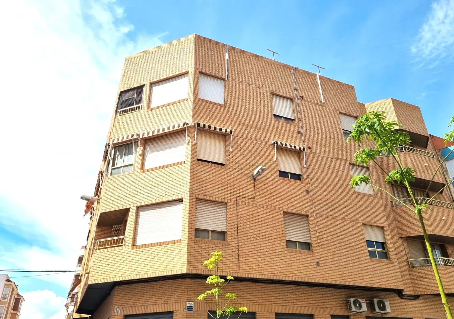 Vista exterior de Pis en venda en Elche / Elx amb Aire condicionat, Moblat i Balcó