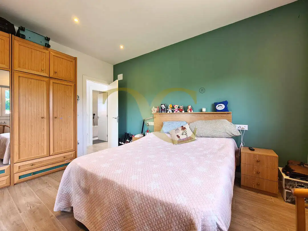 Habitación de Casa o chalet en venta en Gijón  con Calefacción, Jardín privado y Balcón