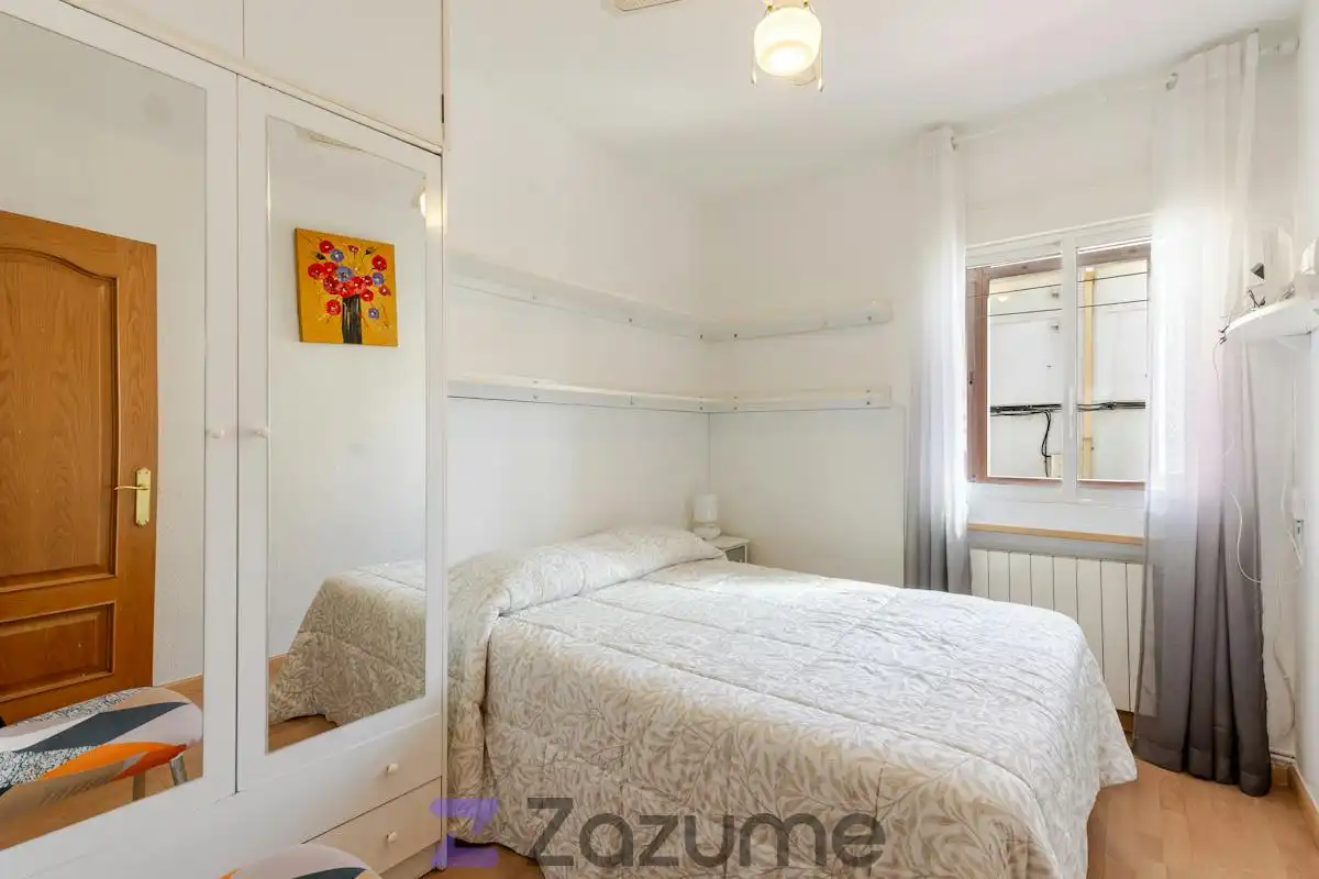 Bedroom of Flat for rent in Puente de Vallecas