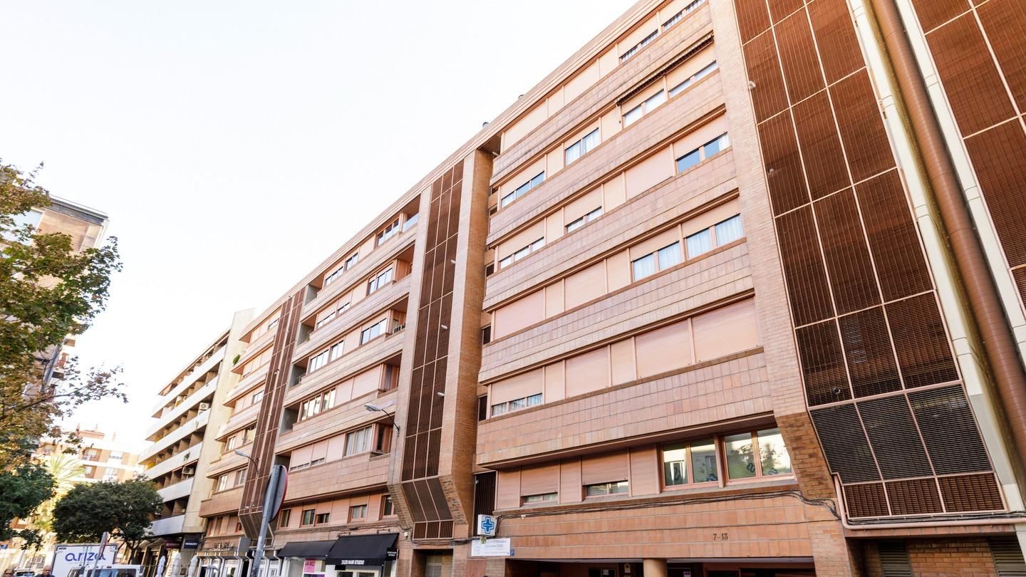 Vista exterior de Piso en venta en  Zaragoza Capital con Calefacción, Jardín privado y Parquet