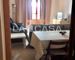 Living room of Flat for sale in  Sevilla Capital  with Storage room and Balcony