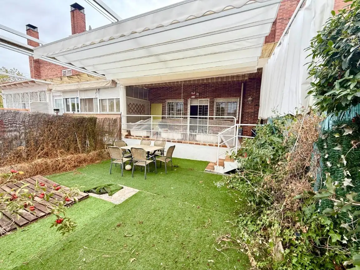 Casa bifamiliare con terrazza in vendita a Estación - Los Manantiales