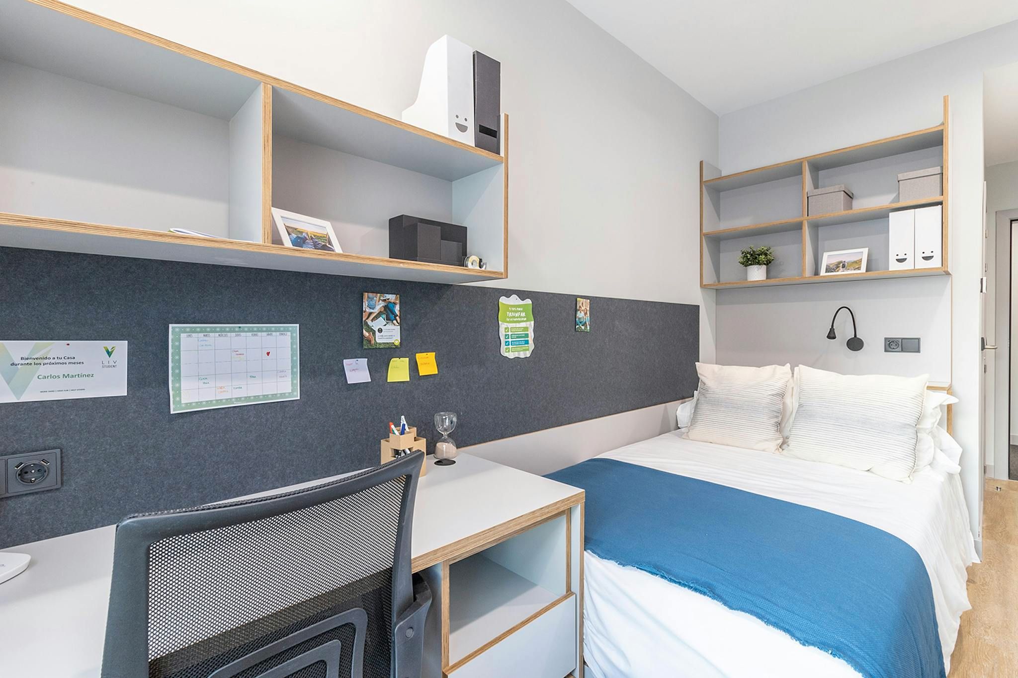 Bedroom of Flat to share in  Sevilla Capital  with Air Conditioner, Heating and Furnished