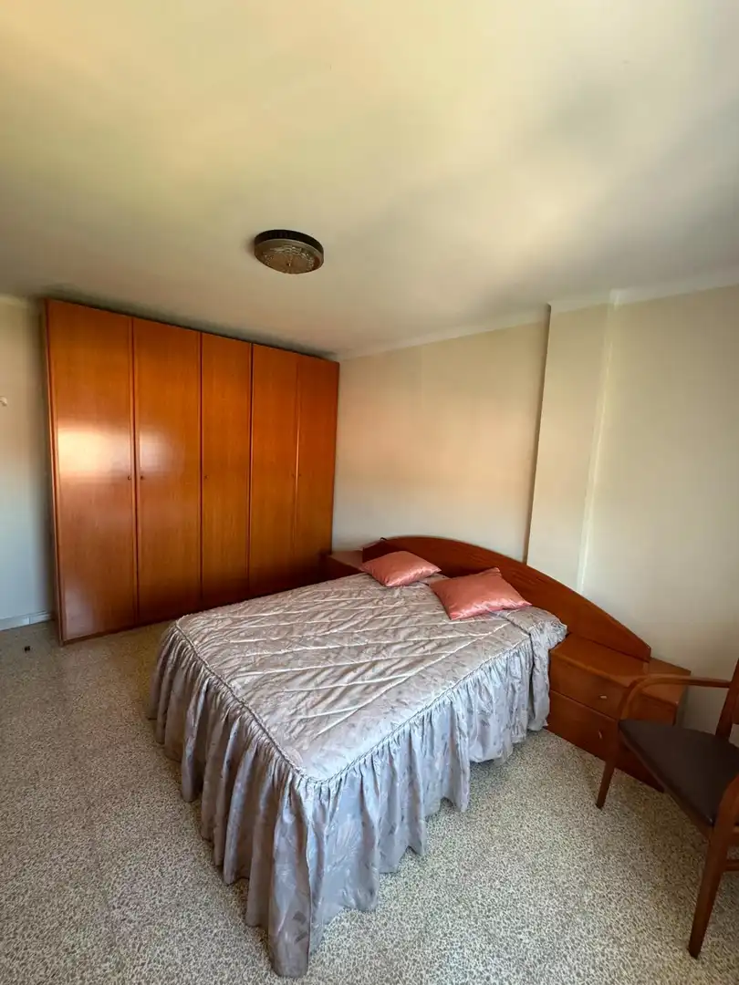 Habitación de Piso en venta en Cornellà de Llobregat con Aire acondicionado, Calefacción y Balcón