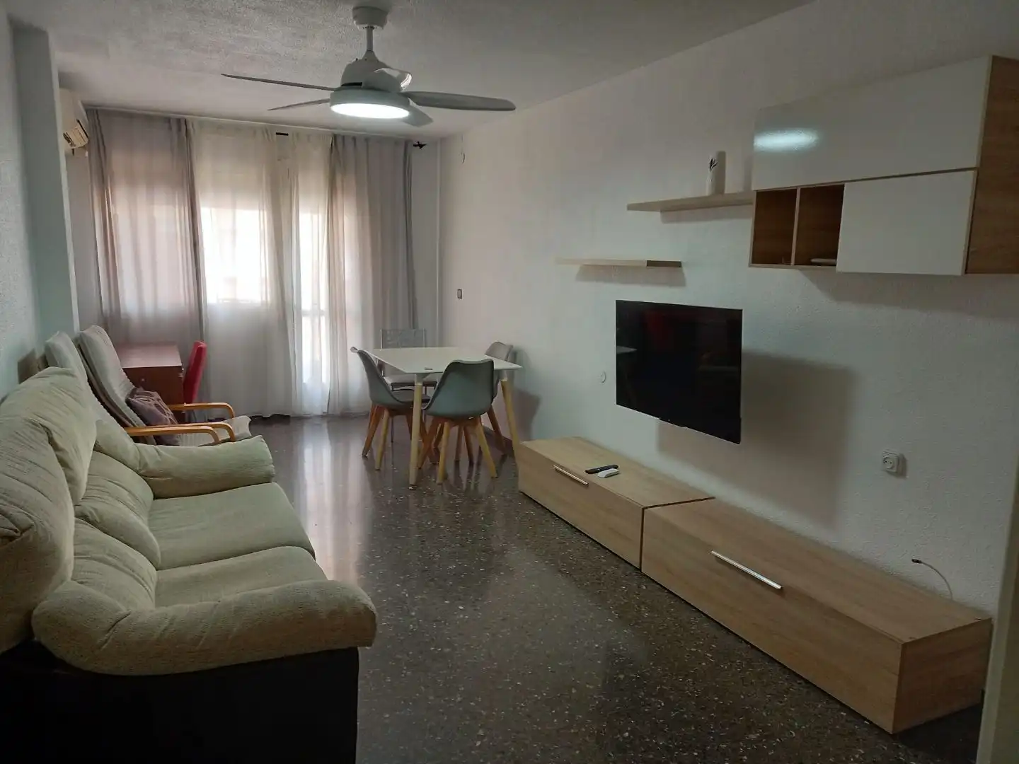 Appartamento con ascensore in affitto a RONDA NORTE 20