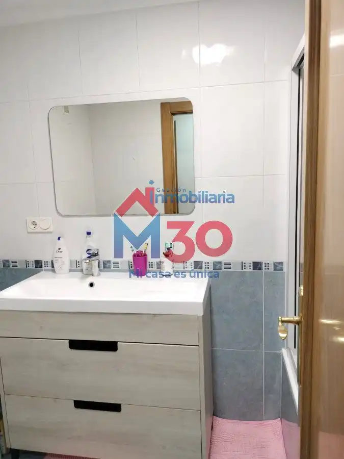 Badezimmer von Wohnung zum Verkauf in Miranda de Ebro mit Heizung, Parkett und Terrasse