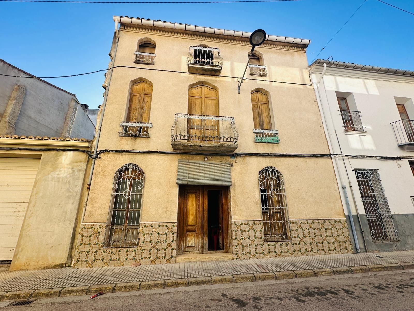 Vista exterior de Casa o xalet en venda en Montaverner amb Terrassa, Traster i Balcó