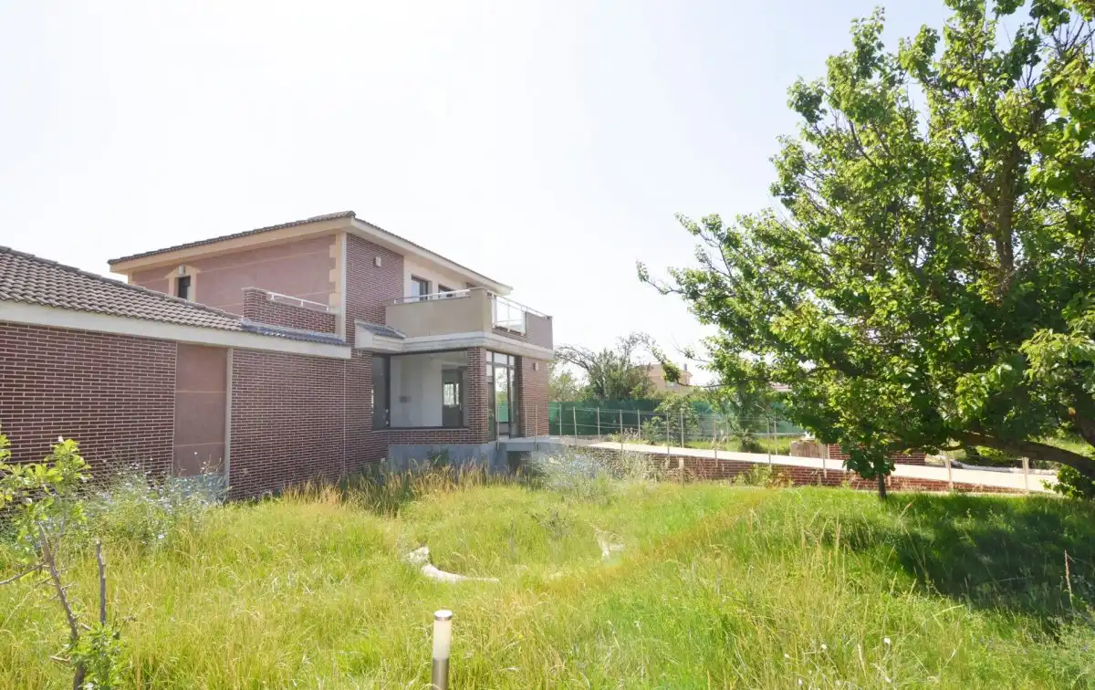 Casa o xalet en venda en Calvarrasa de Abajo amb Terrassa, Piscina i Moblat