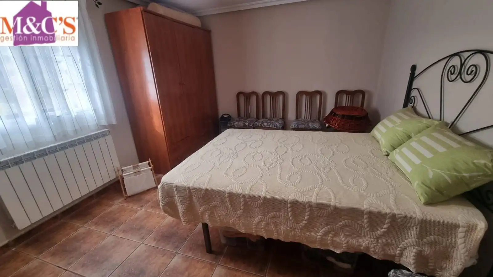 Dormitori de Casa o xalet en venda en Cabezarrubias del Puerto amb Aire condicionat, Calefacció i Jardí privat