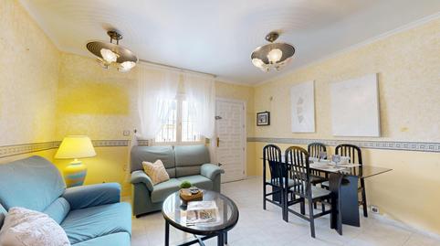 Foto 4 de Casa adosada en venda a Aguas Nuevas, Torrevieja