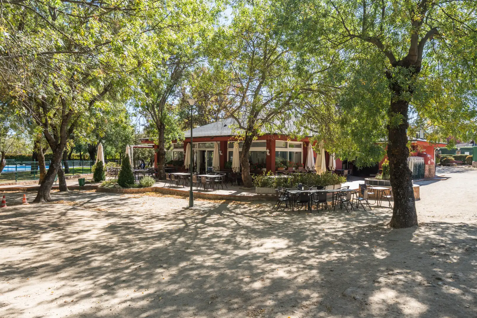 Casa aparellada amb piscina en venda a Becerril de la Sierra, imagen 57