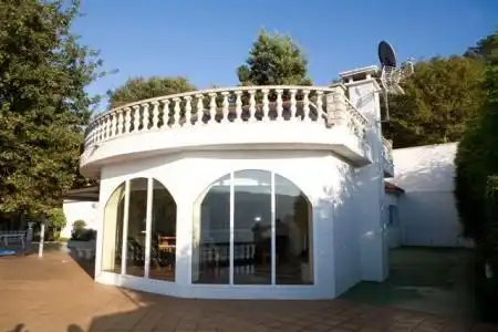 Casa o xalet de lloguer a Escalinata de Soutoxuste, Redondela