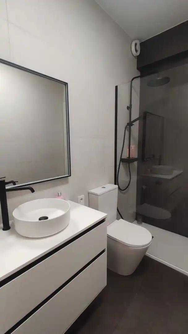 Bathroom of Flat for rent in A Coruña Capital 