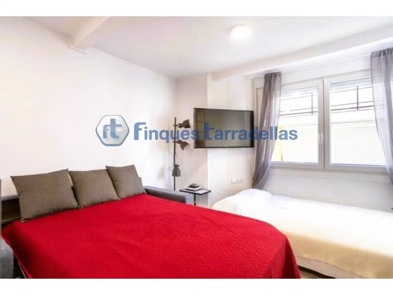 Habitación de Estudio en venta en Blanes con Terraza y Alarma
