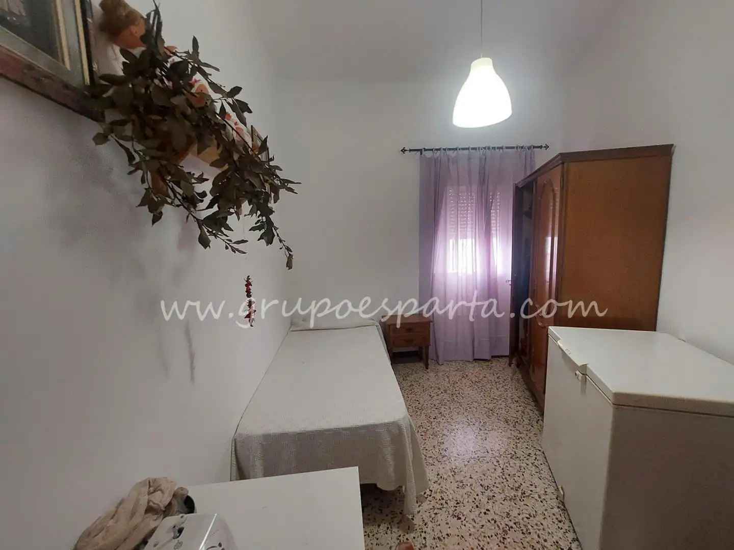 Habitación de Casa adosada en venta en Olivares con Aire acondicionado, Terraza y Amueblado
