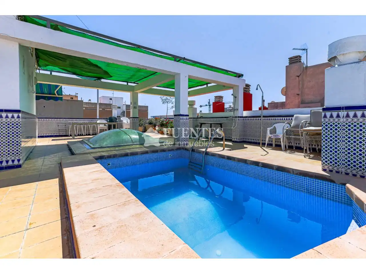 Piscina de Apartament en venda en Alicante / Alacant amb Aire condicionat, Calefacció i Parquet