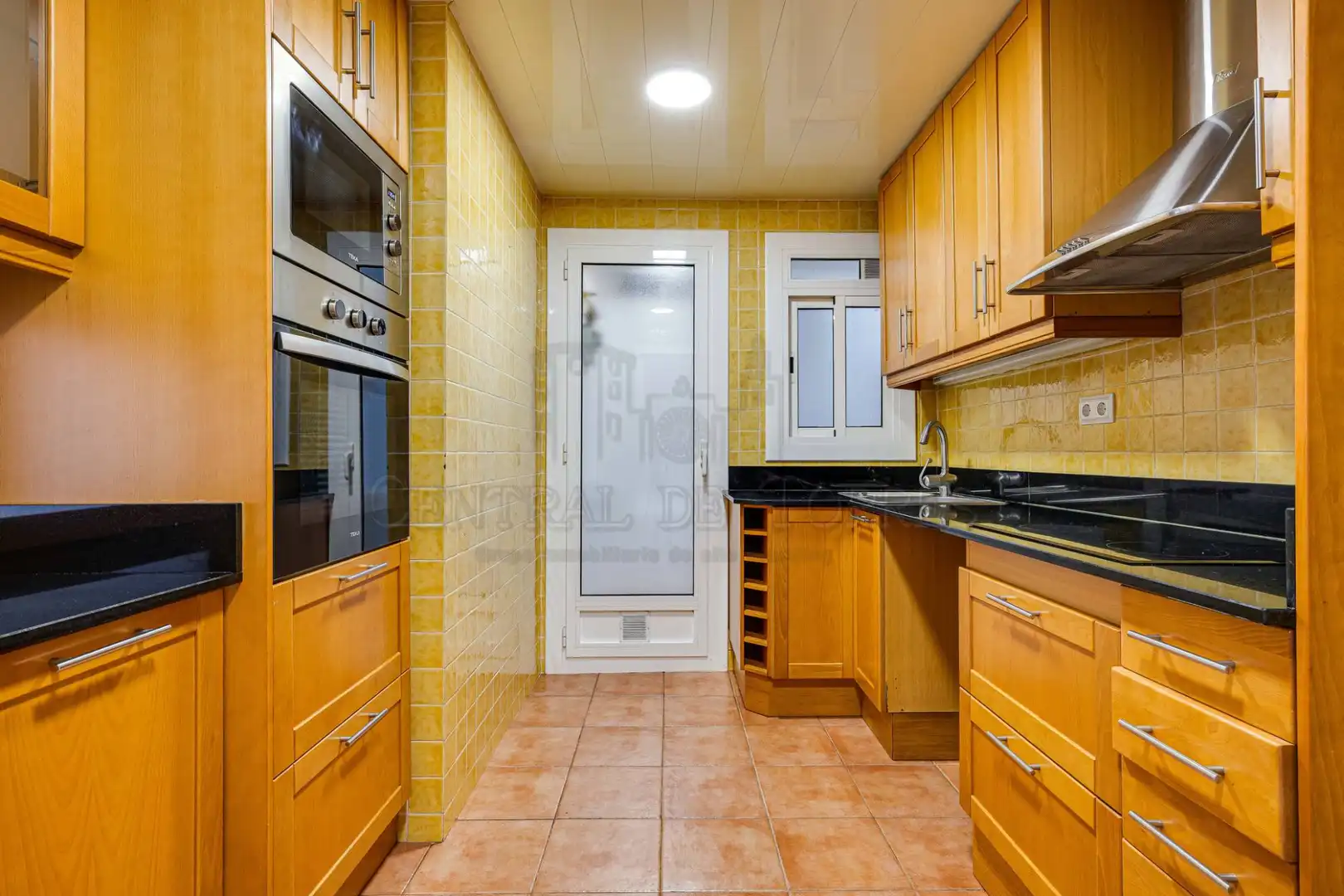 Kitchen of Flat for sale in Sant Cugat del Vallès  with Heating, Parquet flooring and Terrace