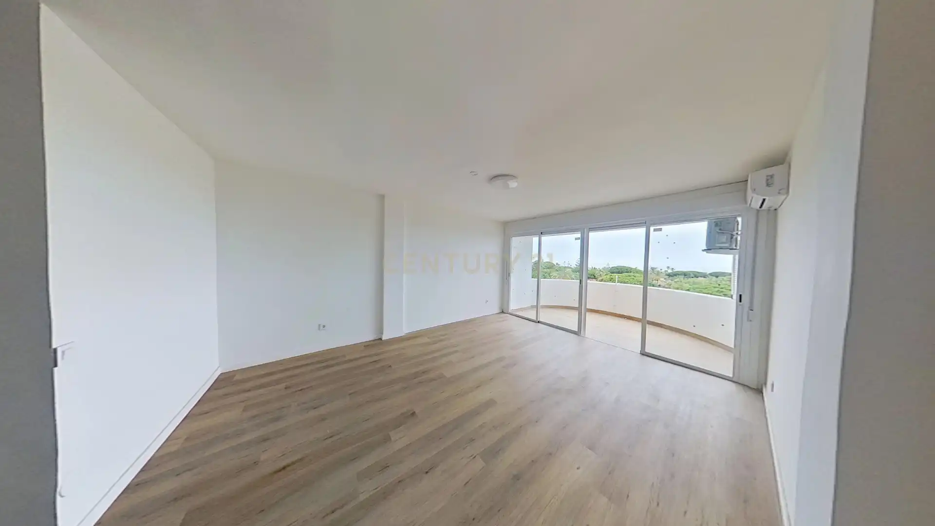 Study for sale in Marbesa
