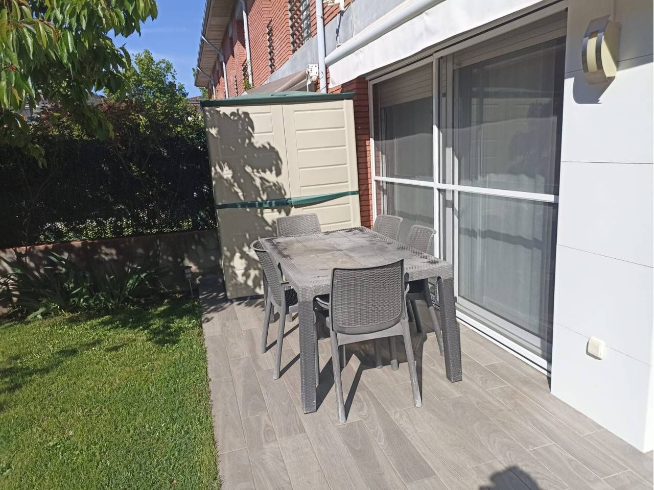 Terrassa de Casa adosada en venda en Olot amb Calefacció, Jardí privat i Terrassa