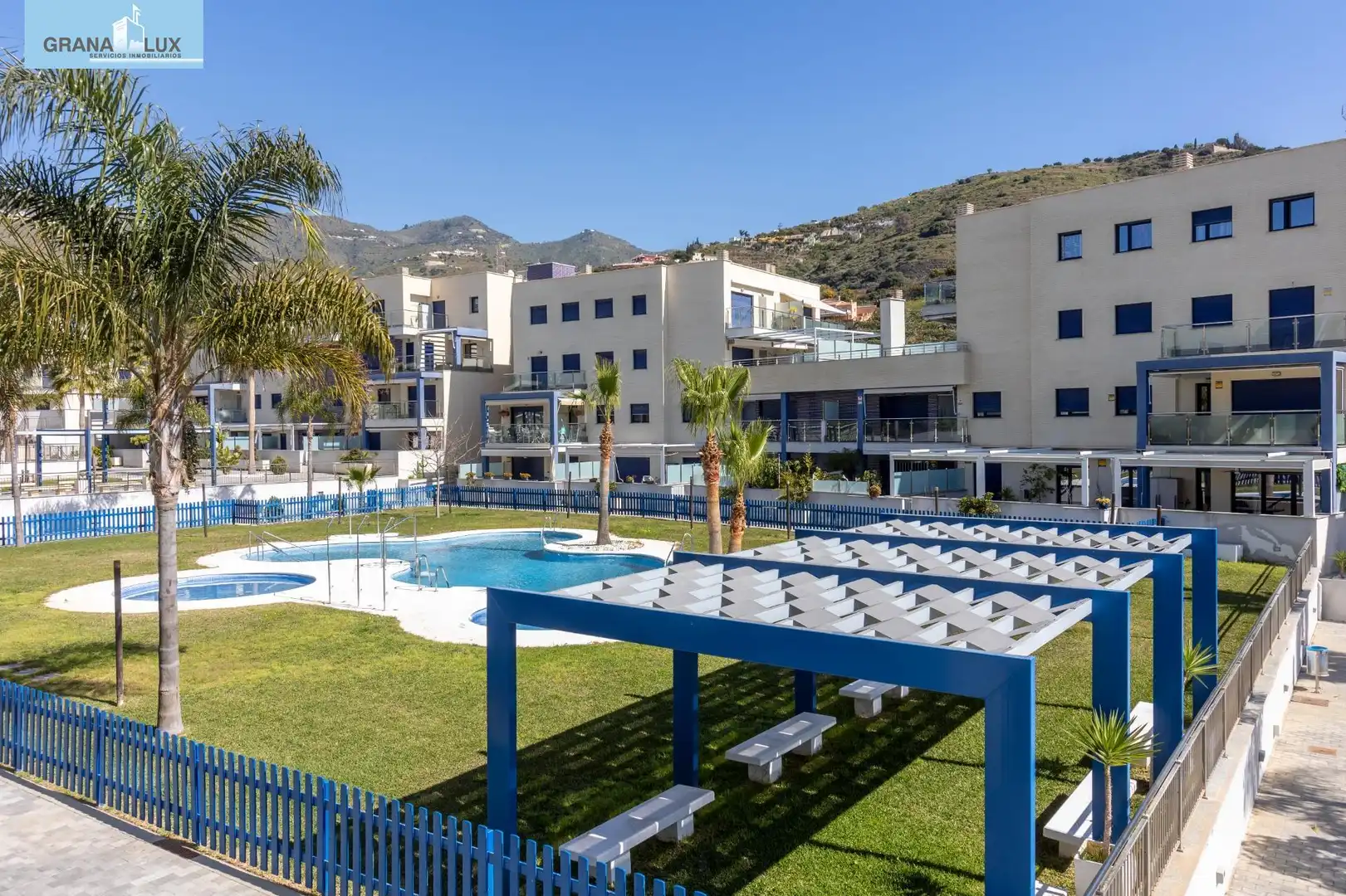 Schwimmbecken von Wohnung zum Verkauf in Almuñécar mit Terrasse, Abstellraum und Balkon