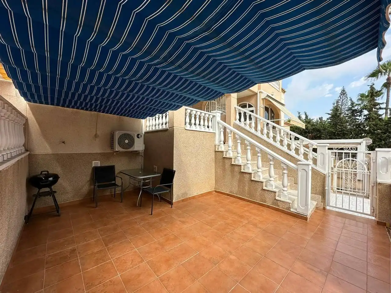 Terraza de Planta baja de alquiler en Torrevieja con Aire acondicionado, Calefacción y Jardín privado