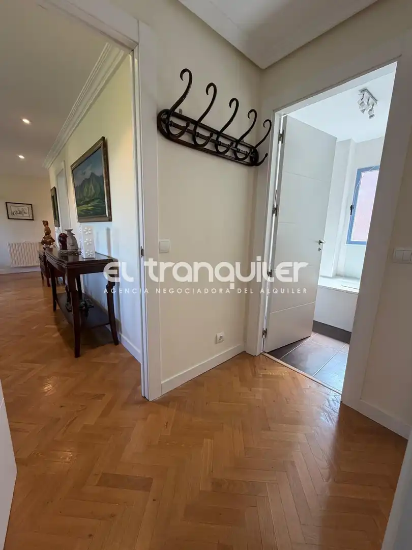 Flat for rent in San Sebastián de los Reyes  with Air Conditioner, Parquet flooring and Furnished