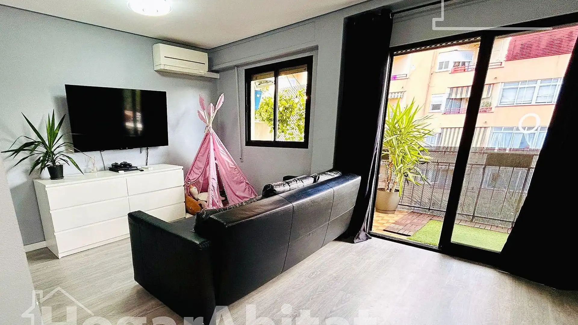 Wohnzimmer von Wohnung zum Verkauf in Gandia mit Möbliert und Balkon