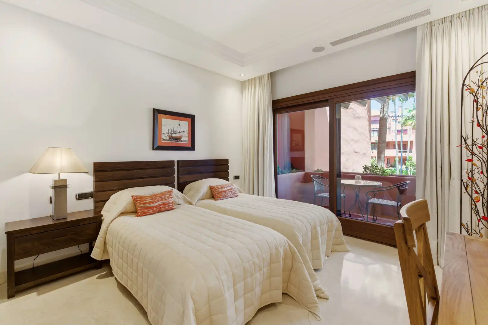 Schlafzimmer von Wohnungen zum Verkauf in Estepona mit Klimaanlage, Heizung und Terrasse