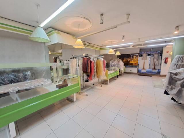 Local comercial en Alquiler en Calle San Juan de Ortega en Gamonal - San Bruno - G9