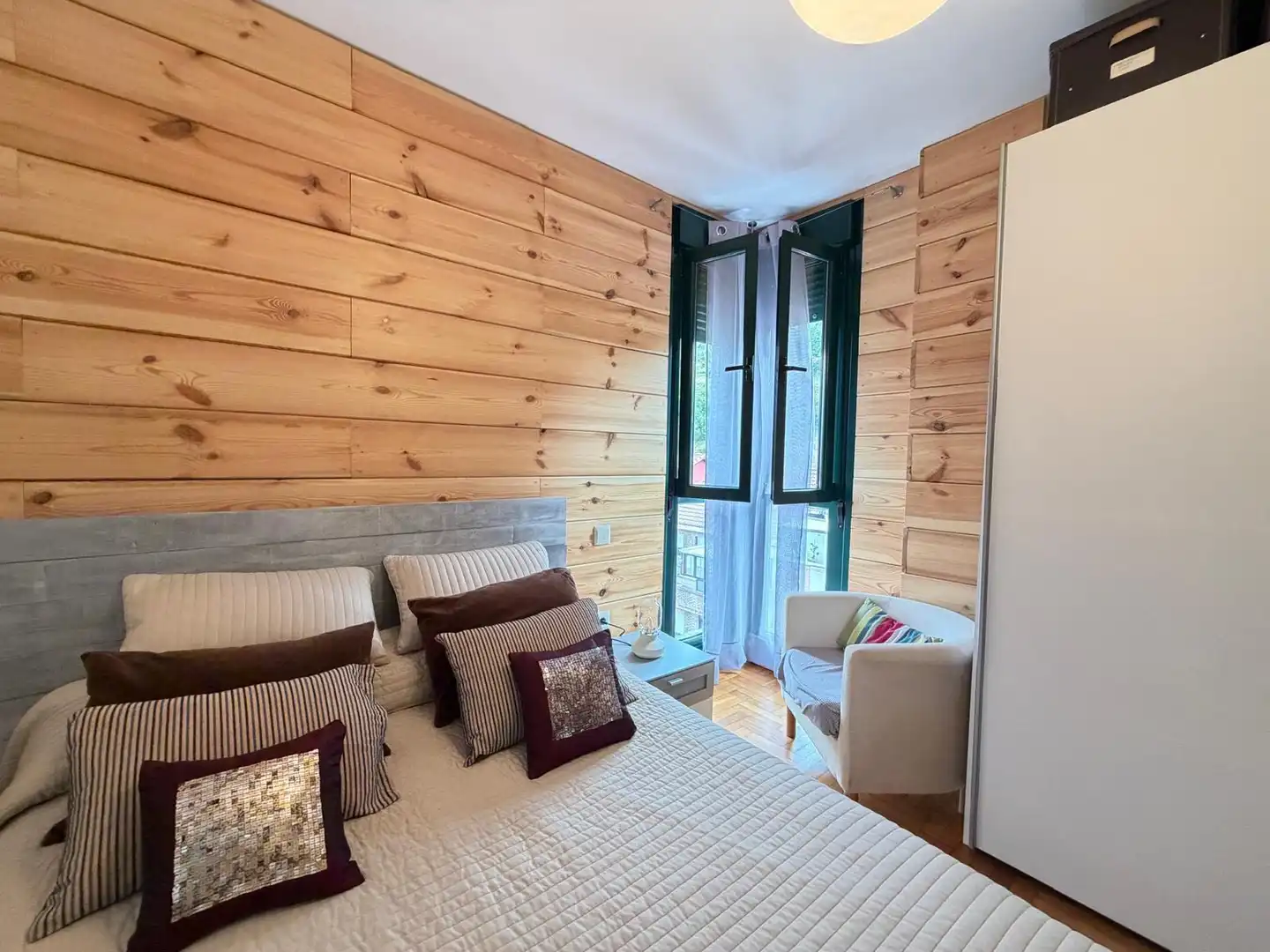 Habitación de Dúplex en venta en Mieres (Asturias) con Calefacción, Parquet y Trastero