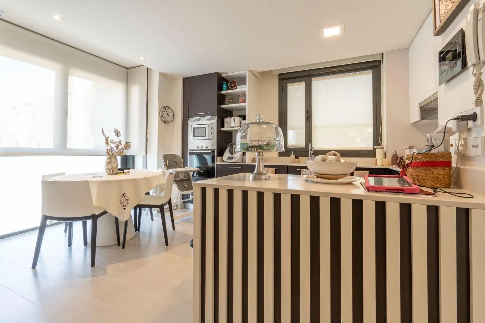 Detached house with terrace for sale in Calle PICO DE LA MIEL, imagen 11