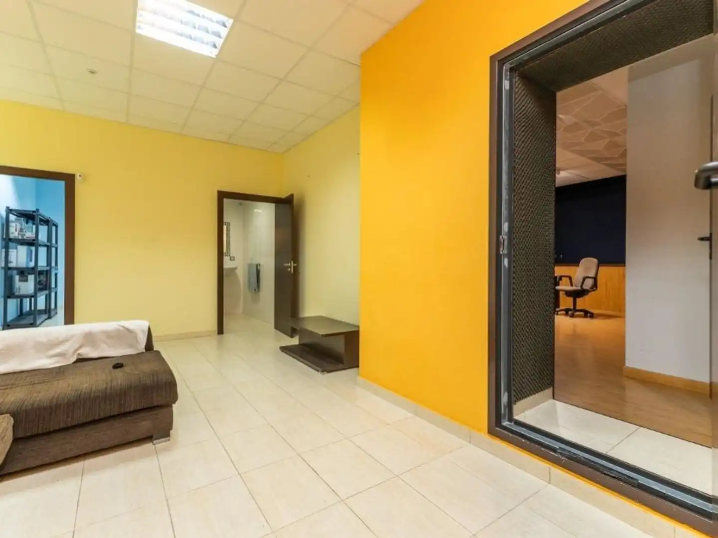Local en venta en Tavernes Blanques con Aire acondicionado