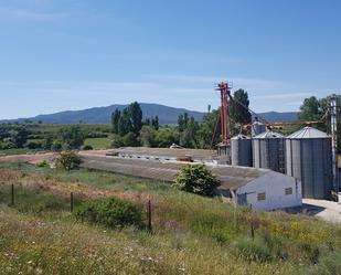 Vista exterior de Nau industrial en venda en Sangüesa / Zangoza