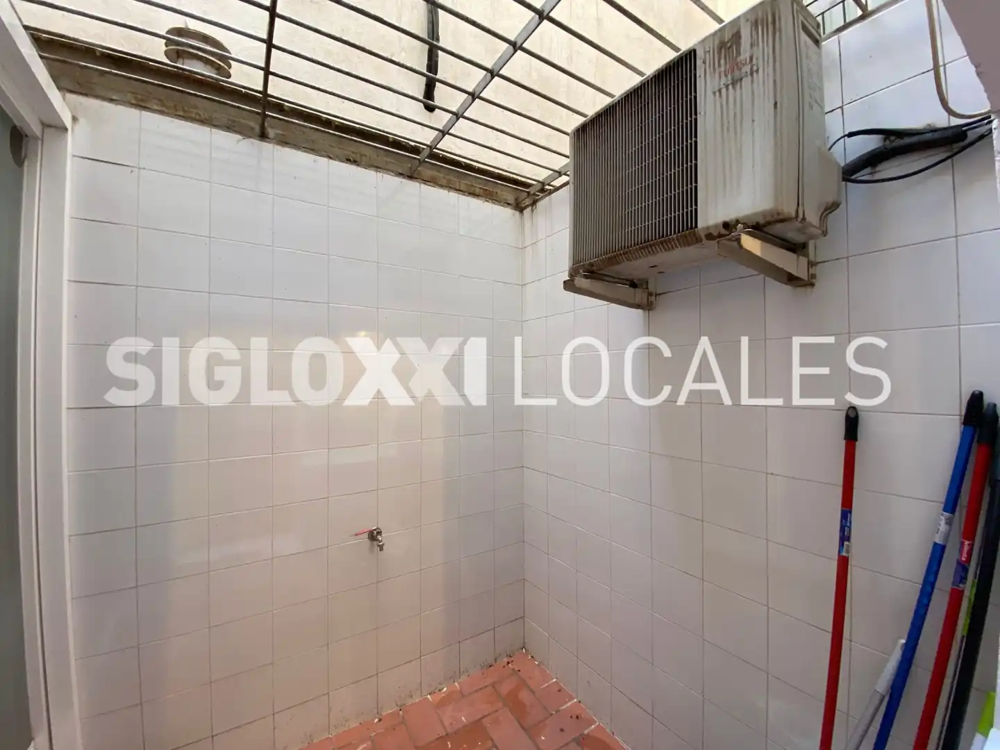 Commercial properties for sale in PASEO MARAGALL, El Congrés i els Indians
