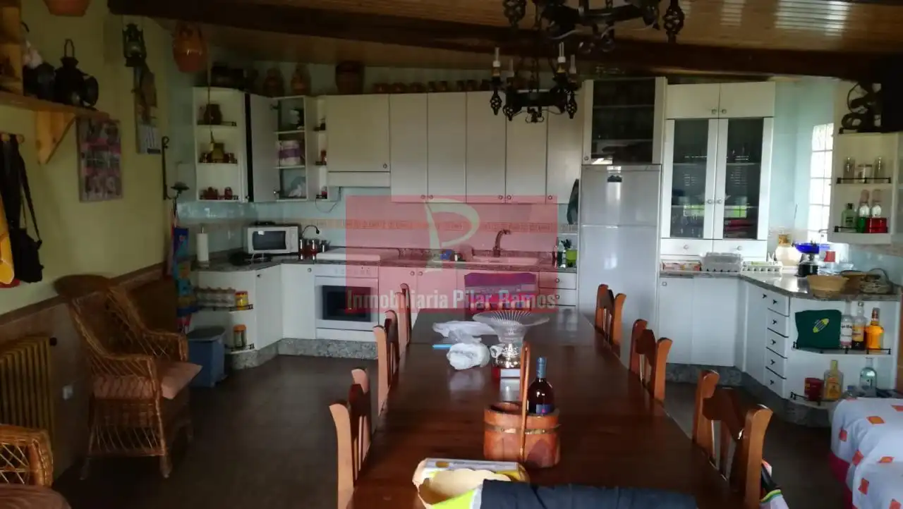 Cocina de Casa o chalet en venta en Chozas de Abajo con Calefacción, Jardín privado y Parquet