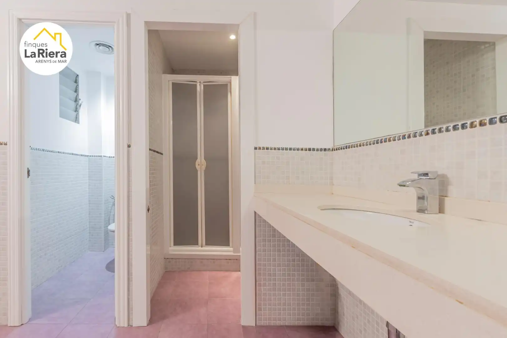 Badezimmer von Geschaftsraum zur Miete in Arenys de Mar