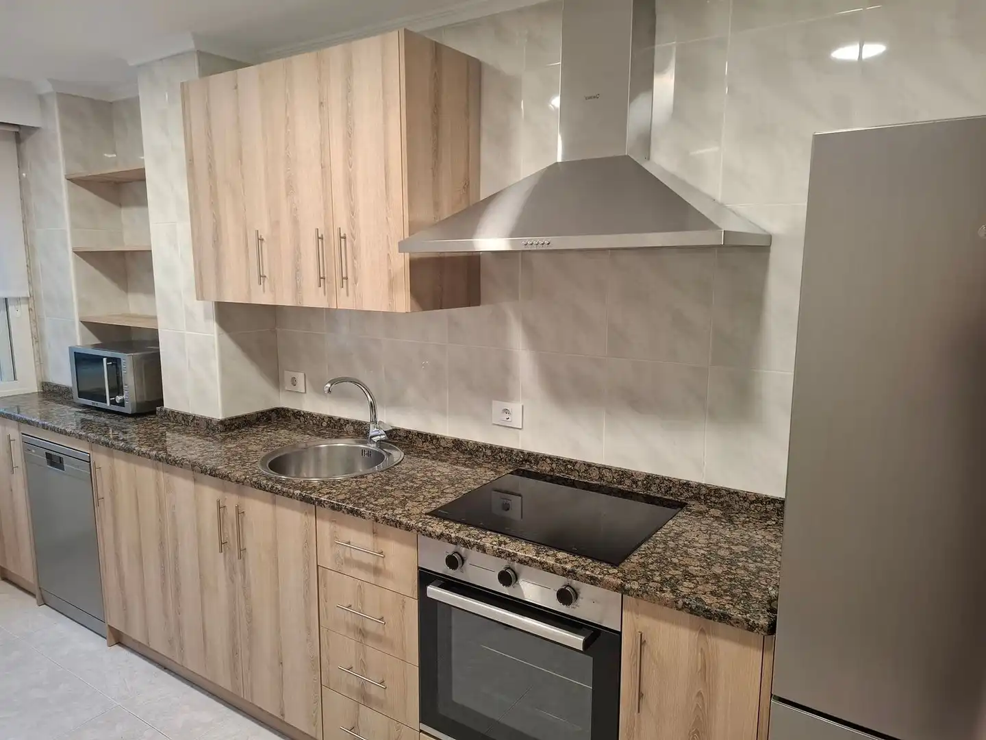 Appartement avec ascenseur à louer à Calle Manuel Murguía