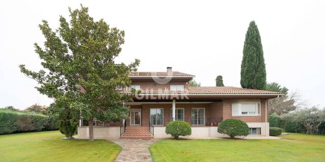 Casa-chalet en Venta en Calle del Bonsái en Prado Norte
