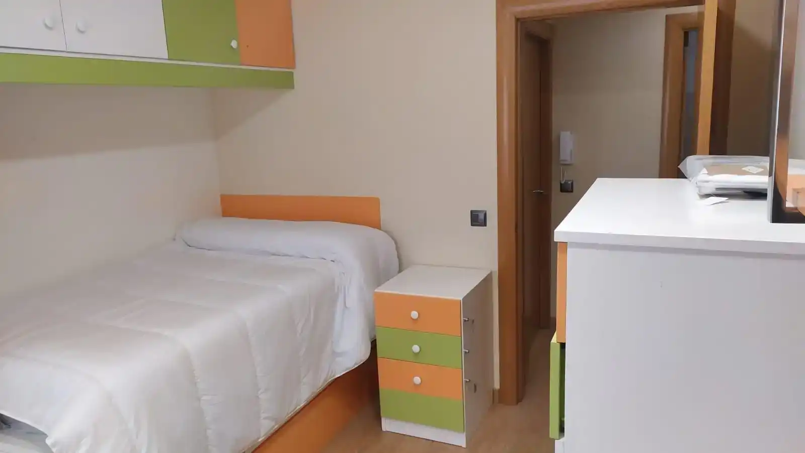 Piso de alquiler en VALLE INCLAN, 8, Carmelitas