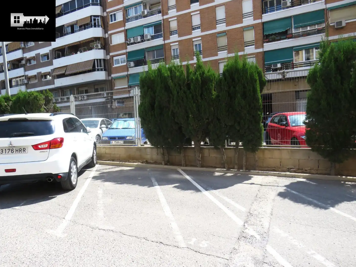 Parking de Piso en venta en Alicante / Alacant con Aire acondicionado, Calefacción y Jardín privado