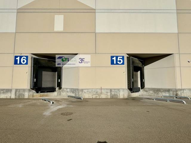 Nave industrial en Alquiler en RONDA FERIA MUESTRAS en Garrapinillos