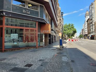 Local comercial de lloguer a Calle del Coso 66
