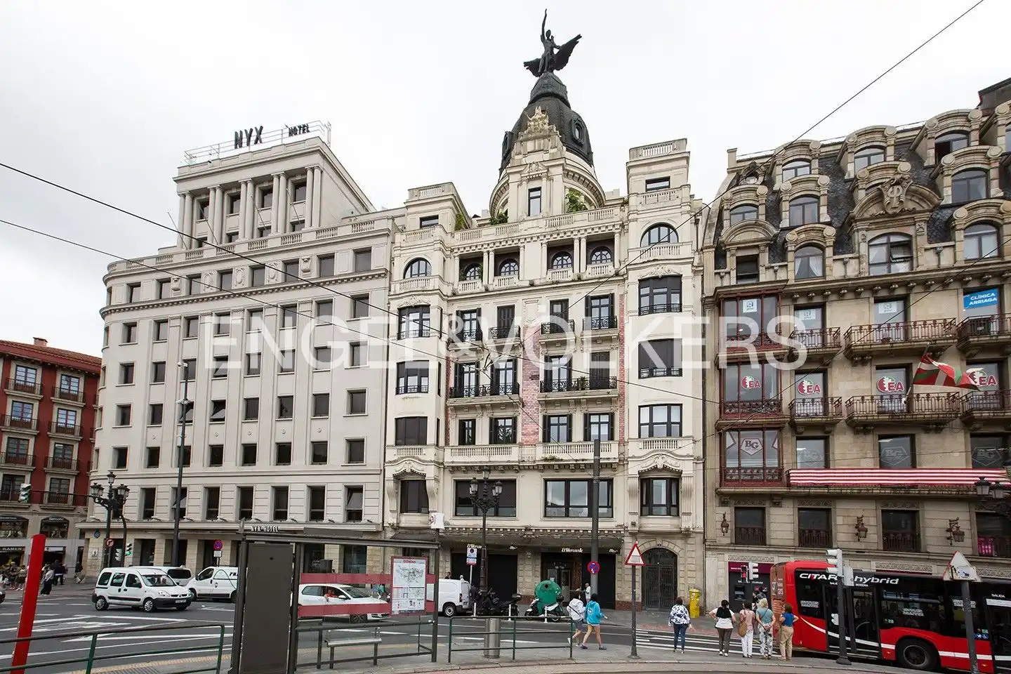 Vista exterior de Piso de alquiler en Bilbao  con Calefacción, Amueblado y Balcón