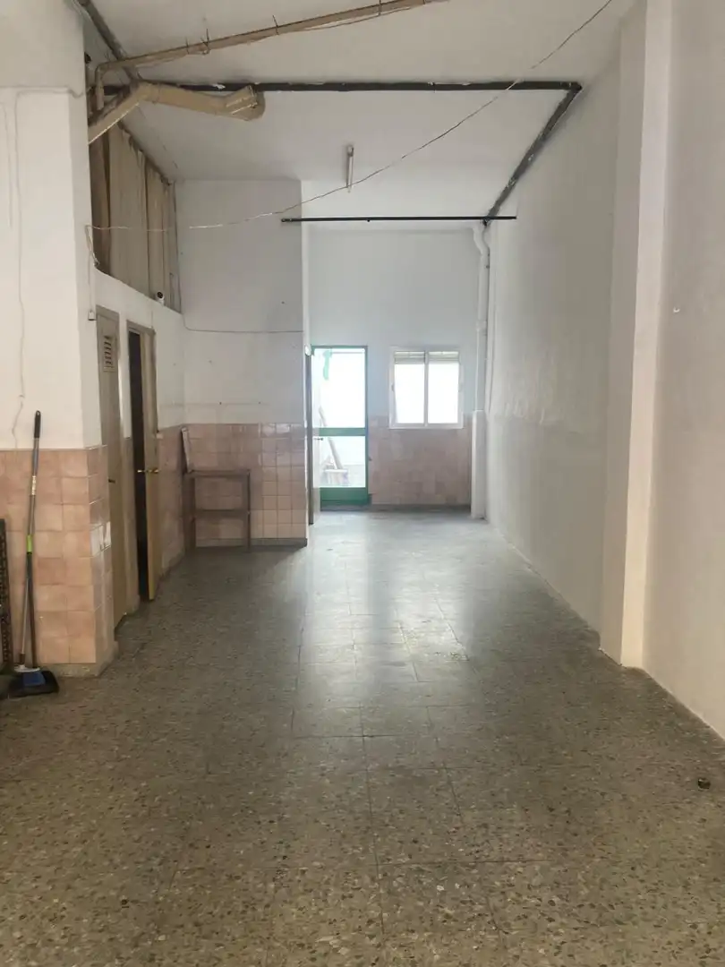 Locale commerciale in affitto a Calle PERAL, imagen 2