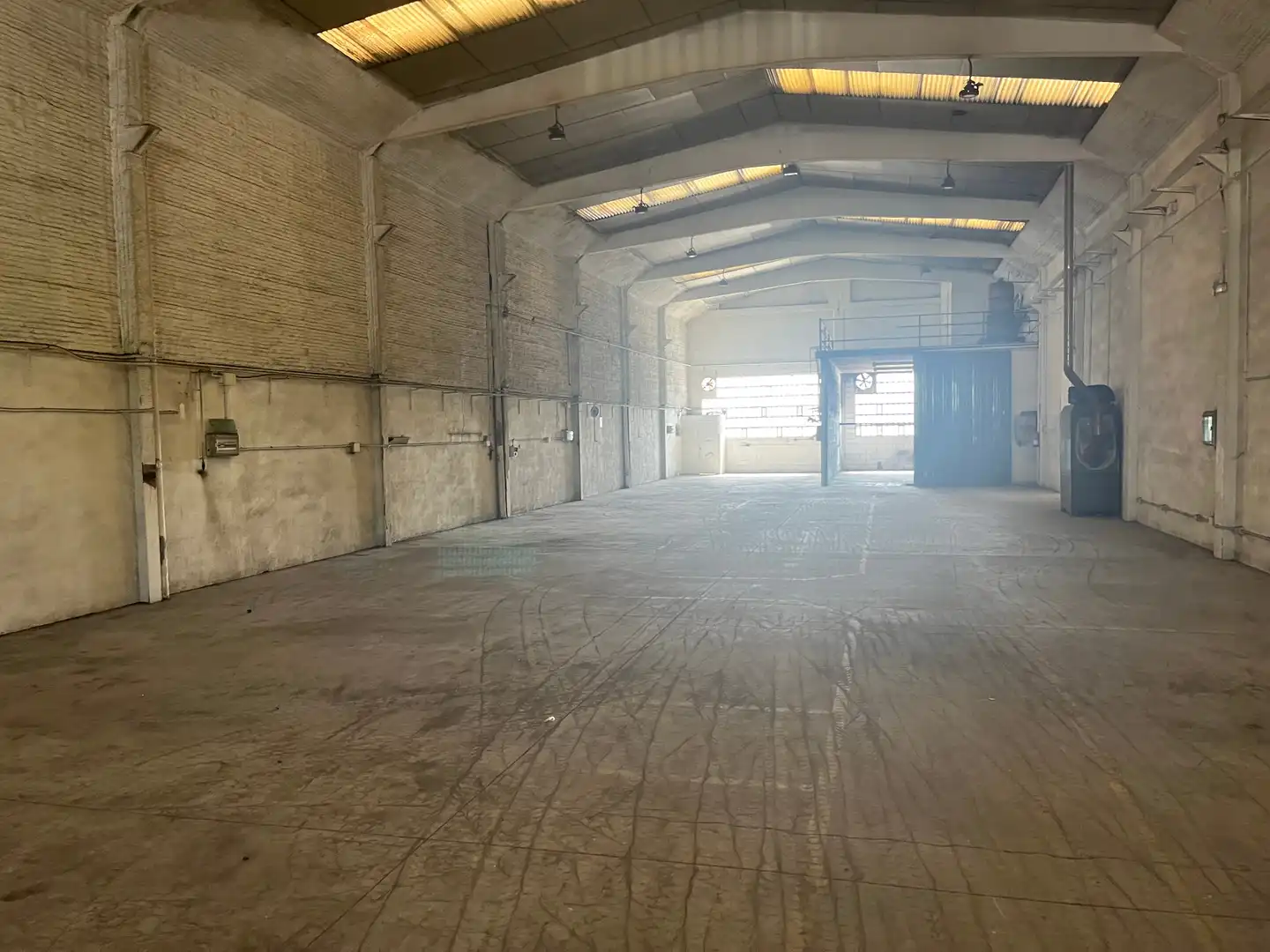 Nave industrielle à louer à Carrer de L'Enclusa, imagen 3