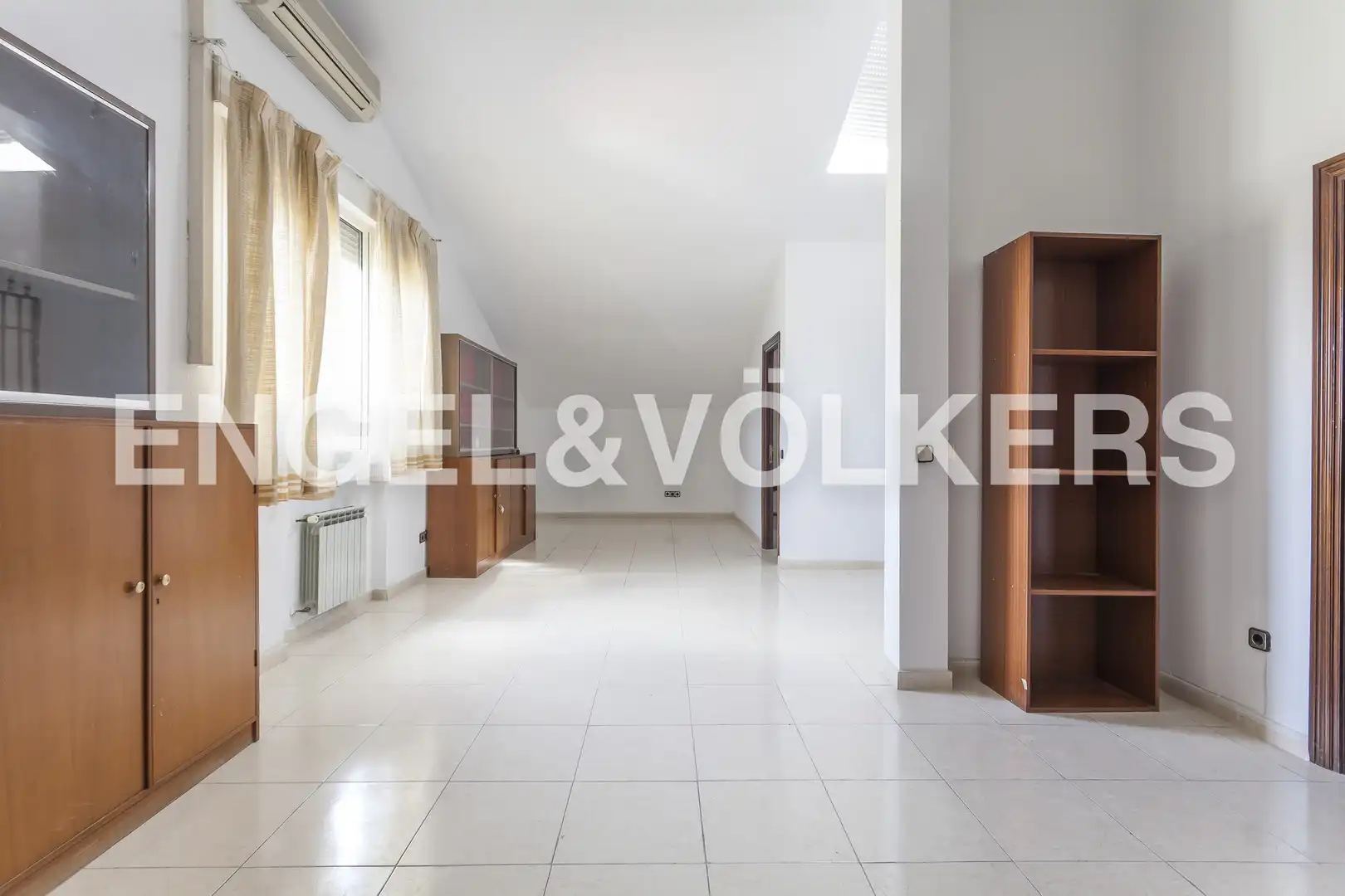 Detached homes for rent in Madrid  with Air Conditioner, Heating and Private garden