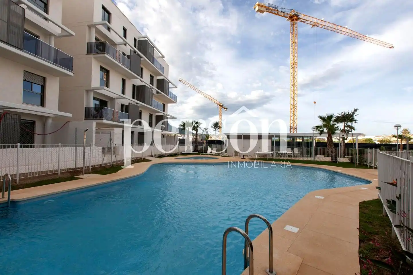 Piscina de Piso de alquiler en Dénia con Aire acondicionado, Terraza y Trastero