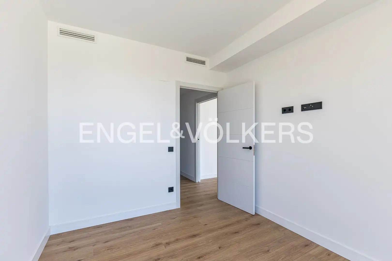 Flat for rent in Vilanova i la Geltrú  with Air Conditioner, Heating and Terrace