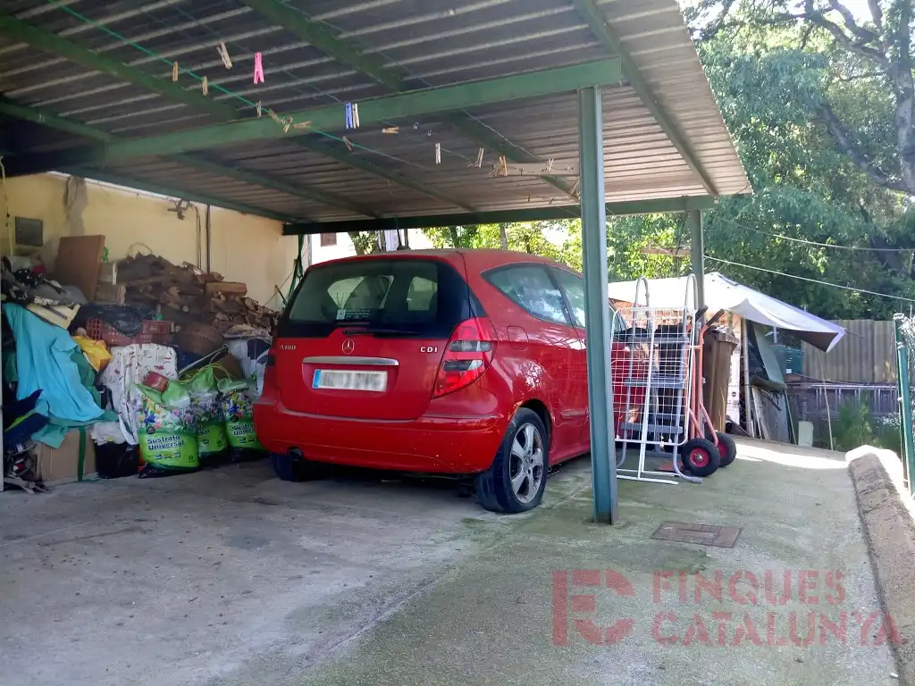 Aparcament de Casa o xalet en venda en Vilobí d'Onyar