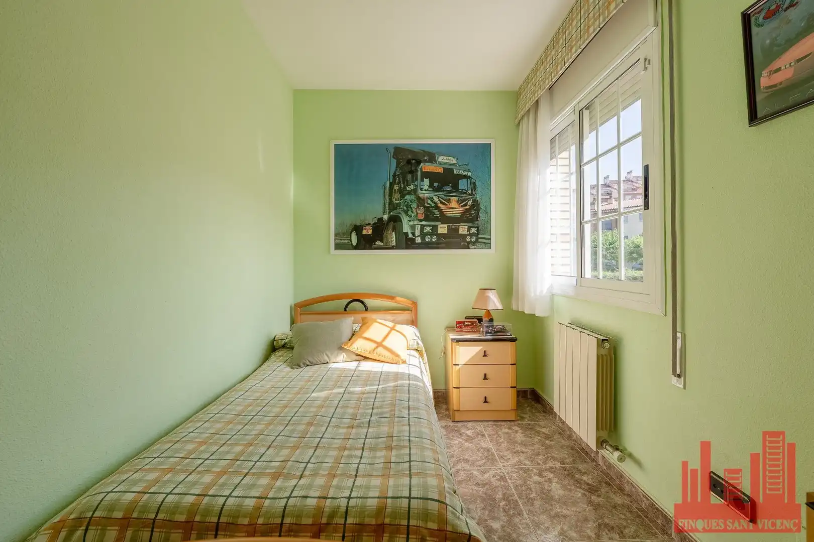 Habitación de Casa o chalet en venta en Sant Vicenç Dels Horts con Aire acondicionado, Calefacción y Terraza